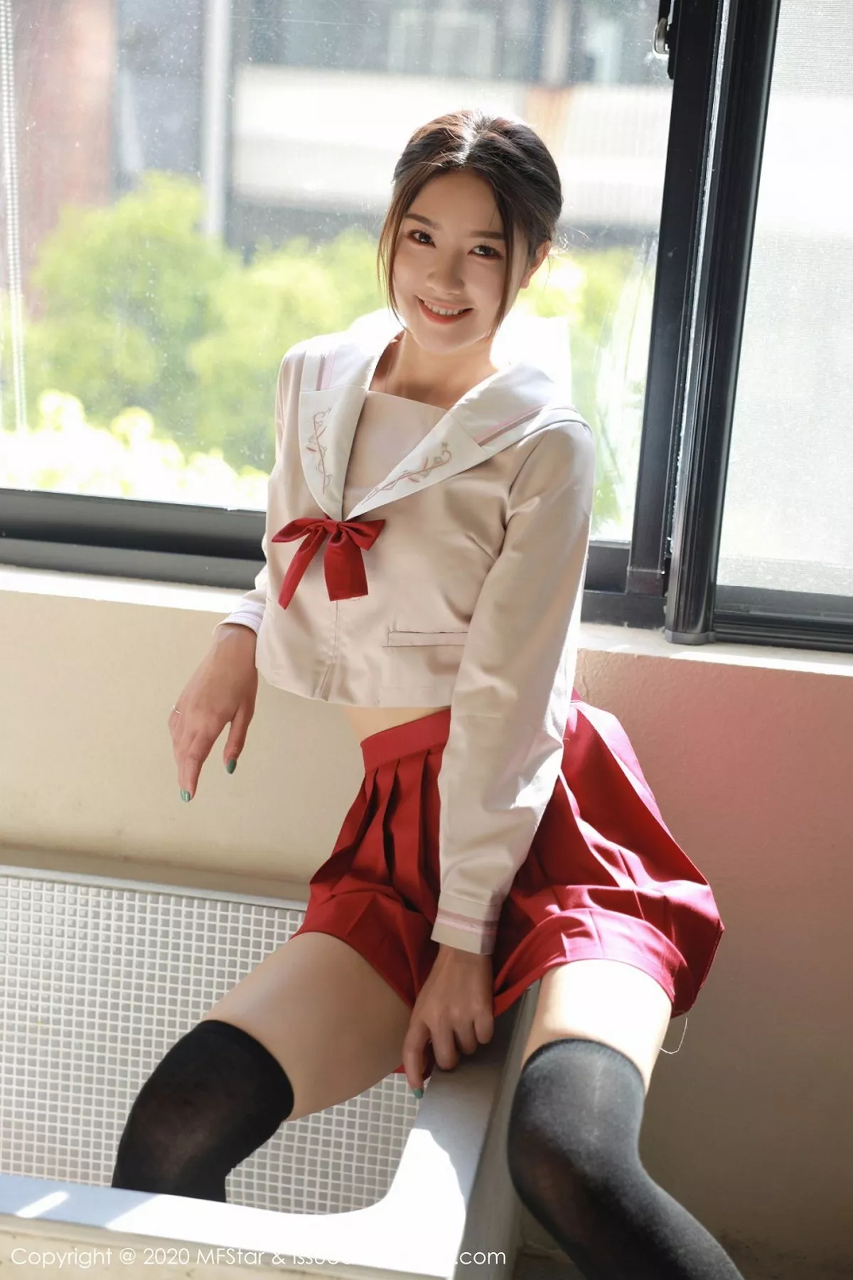 秀人集.com_[MFStar模范学院]Vol.340_嫩模方子萱私房经典JK制服主题红短裙配黑丝袜性感写真61P