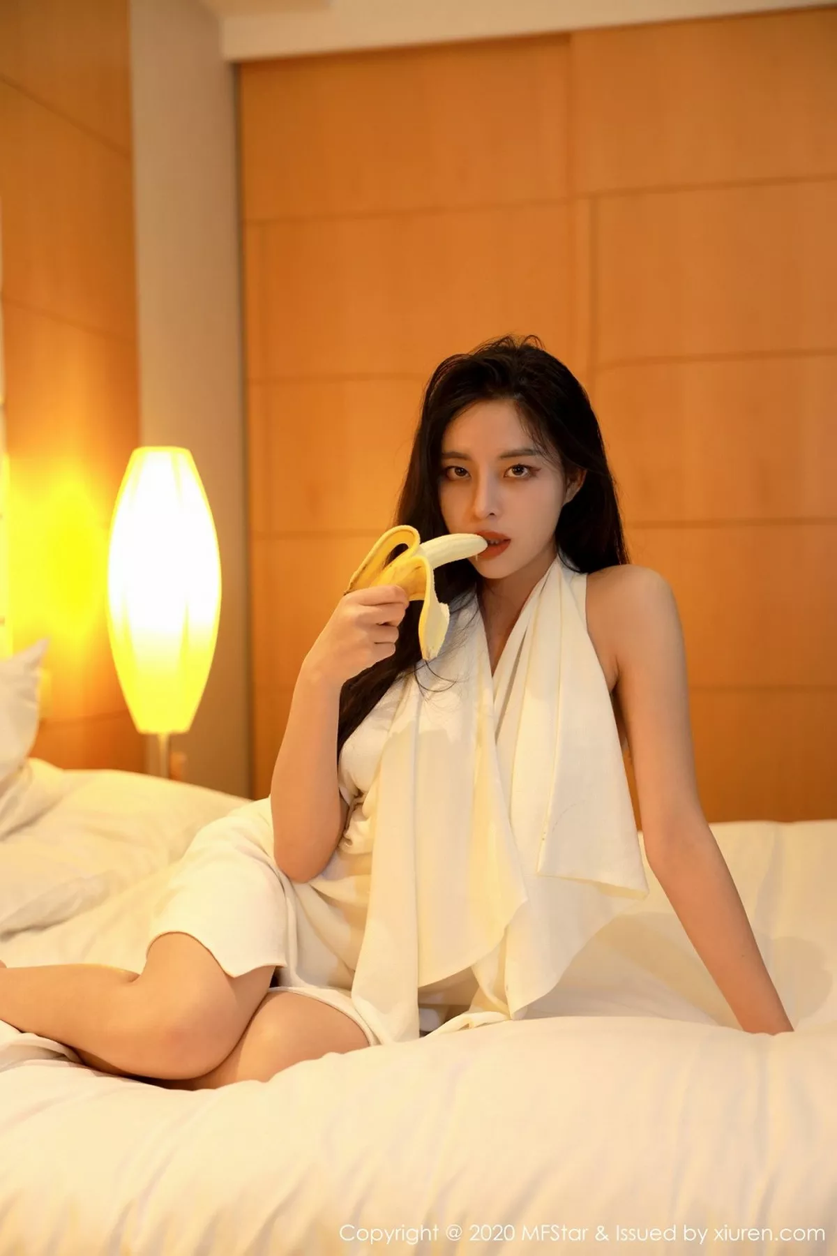 秀人集.com_[MFStar模范学院]Vol.343_嫩模riri617私房白色缕空情趣内衣秀火辣身材极致诱惑写真50P