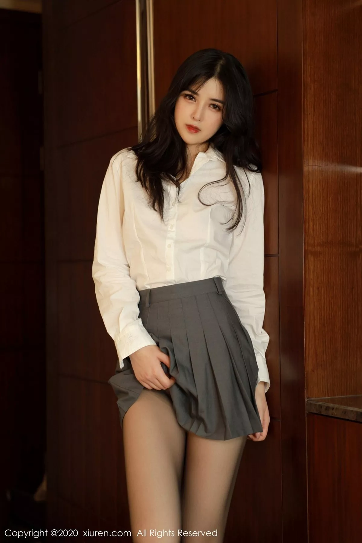 秀人集.com_[XiuRen秀人网]No.2330_嫩模韩静安私房性感白衬衣配短裙黑丝裤袜秀完美身材性感写真40P