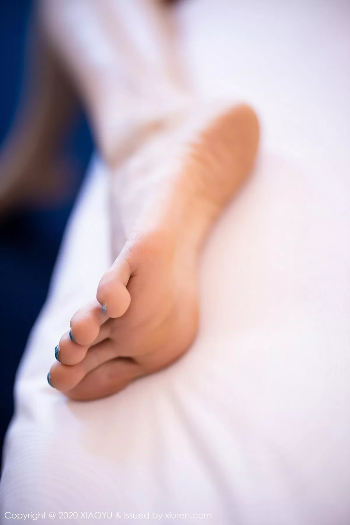 秀人集.com_[XiaoYu画语界]Vol.327_女神黄乐然私房粉色西装半脱露蕾丝吊袜秀美腿性感写真116P