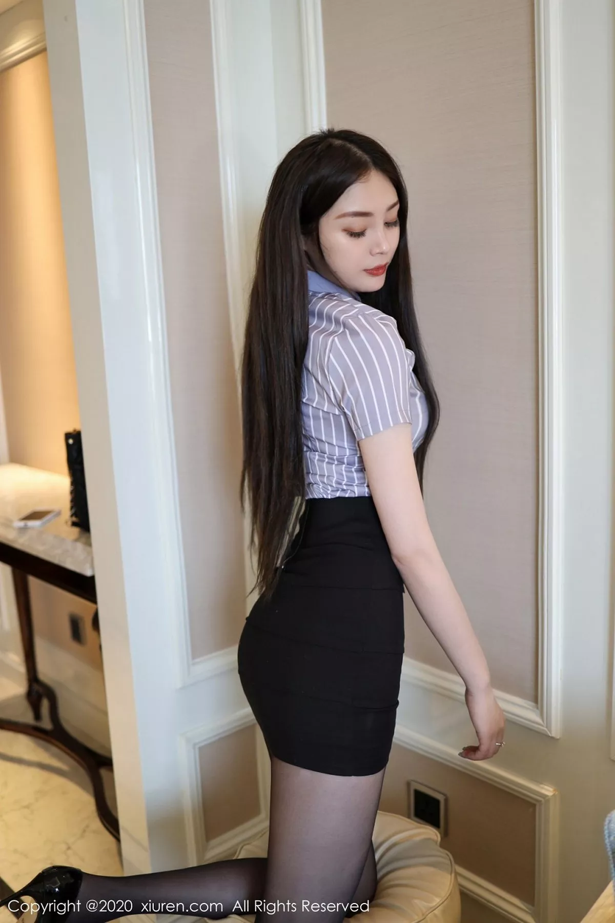 秀人集.com_[XiuRen秀人网]No.2336_嫩模樱花EIsa酒店客房部经理剧情黑短裙配黑丝裤袜诱惑写真52P