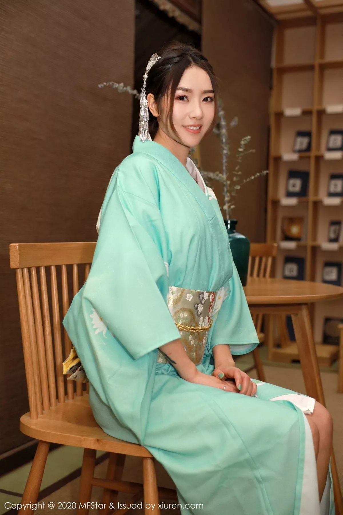 秀人集.com_[MFStar模范学院]Vol.332_嫩模方子萱私房床上日系和服半脱秀完美身材诱惑写真71P