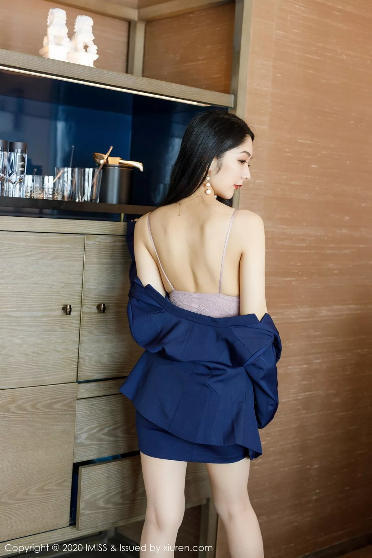 秀人集.com_[IMISS爱蜜社]Vol.471_女神Angela小热巴经典职业秘书装半脱露性感内衣诱惑写真68P