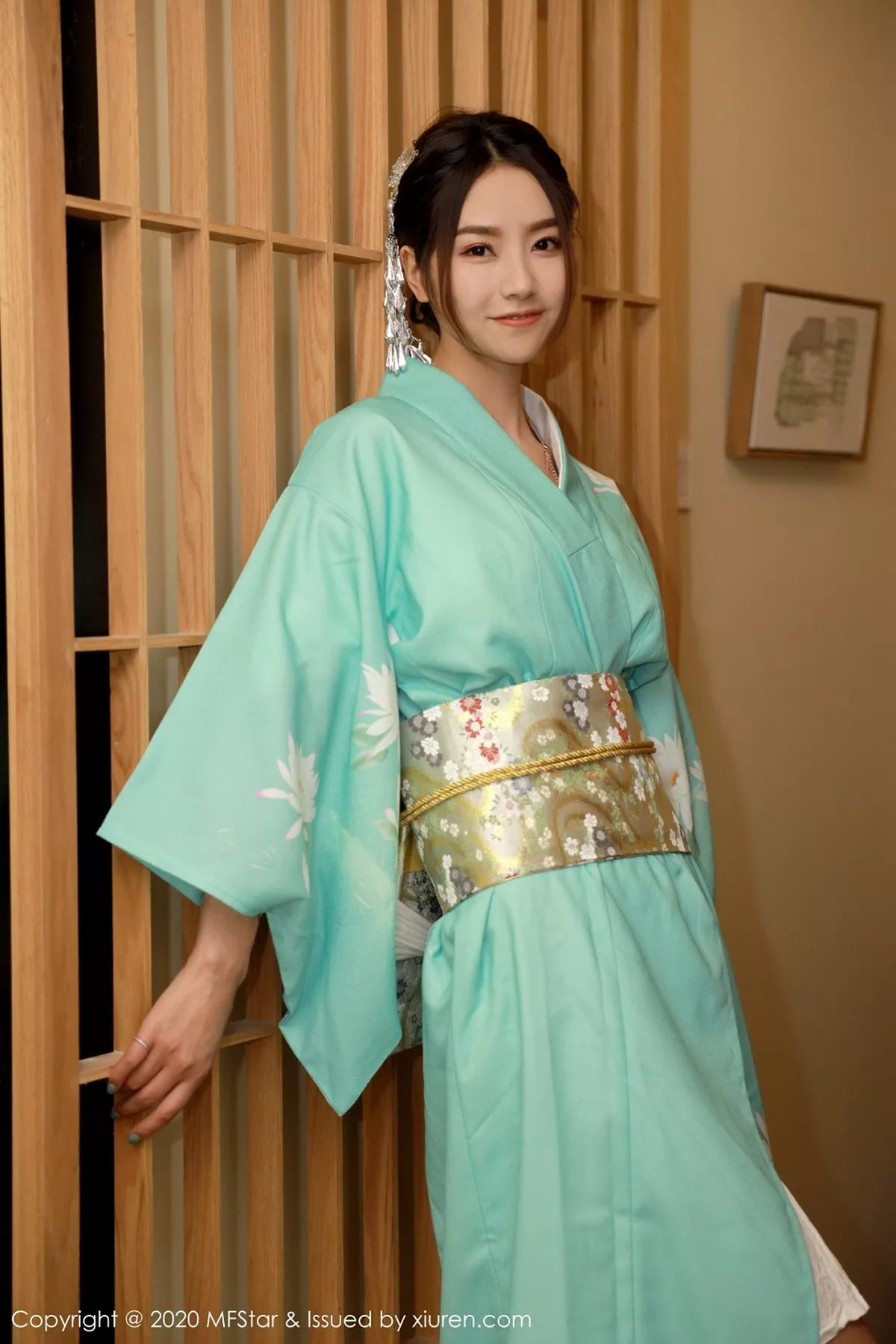 秀人集.com_[MFStar模范学院]Vol.332_嫩模方子萱私房床上日系和服半脱秀完美身材诱惑写真71P