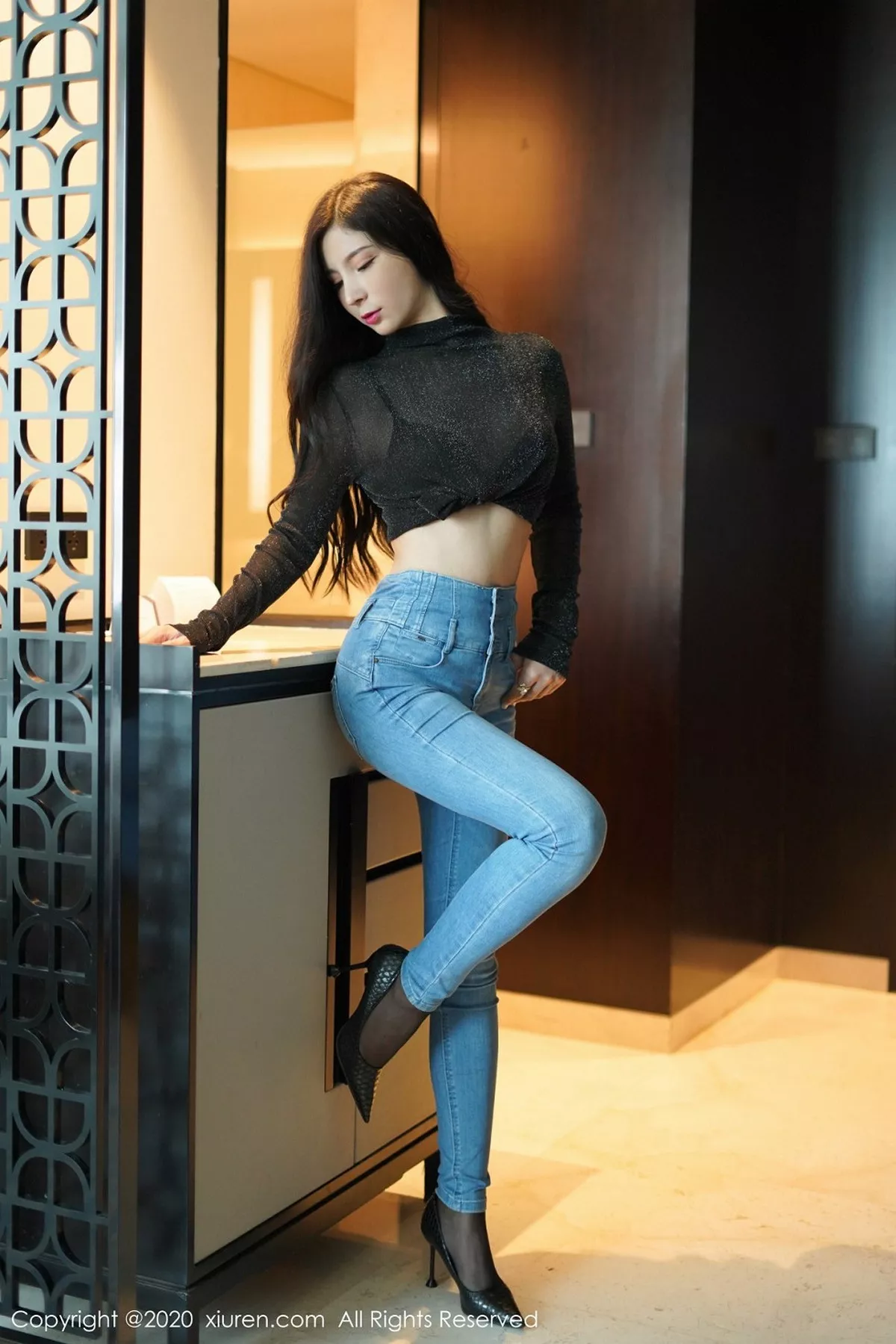 秀人集.com_[XiuRen秀人网]No.2386_嫩模小蛮妖Yummy私房牛仔裤半脱露超薄黑丝裤袜秀翘臀诱惑写真67P