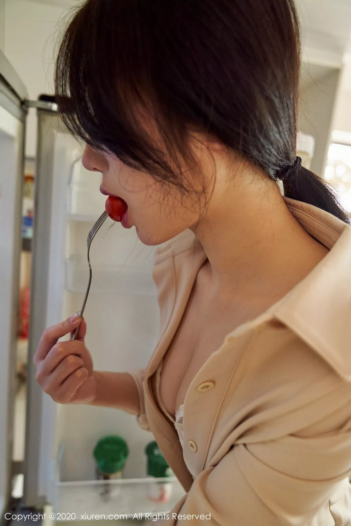 秀人集.com_[XiuRen秀人网]No.2424_嫩模九月生心愿旅拍私房居家女友性感内衣配肉丝裤袜诱惑写真78P