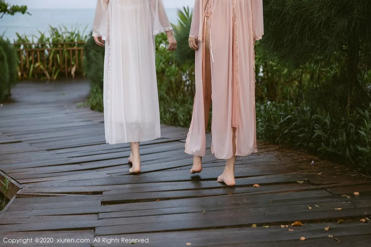 秀人集.com_[XiuRen秀人网]No.2444_两大女神王雨纯与妲己_Toxic三亚旅拍合集户外情趣内衣诱惑写真55P