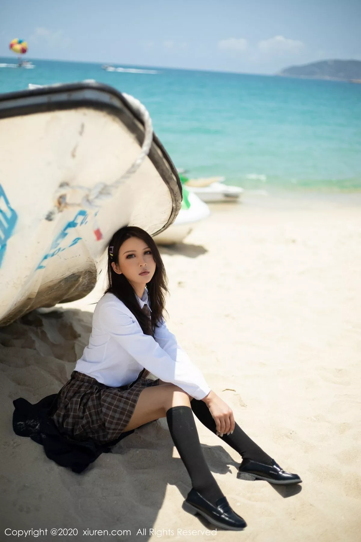 秀人集.com_[XiuRen秀人网]No.2447_嫩模Emily顾奈奈心愿旅拍户外JK制服+海边性感比基尼完美诱惑写真100P