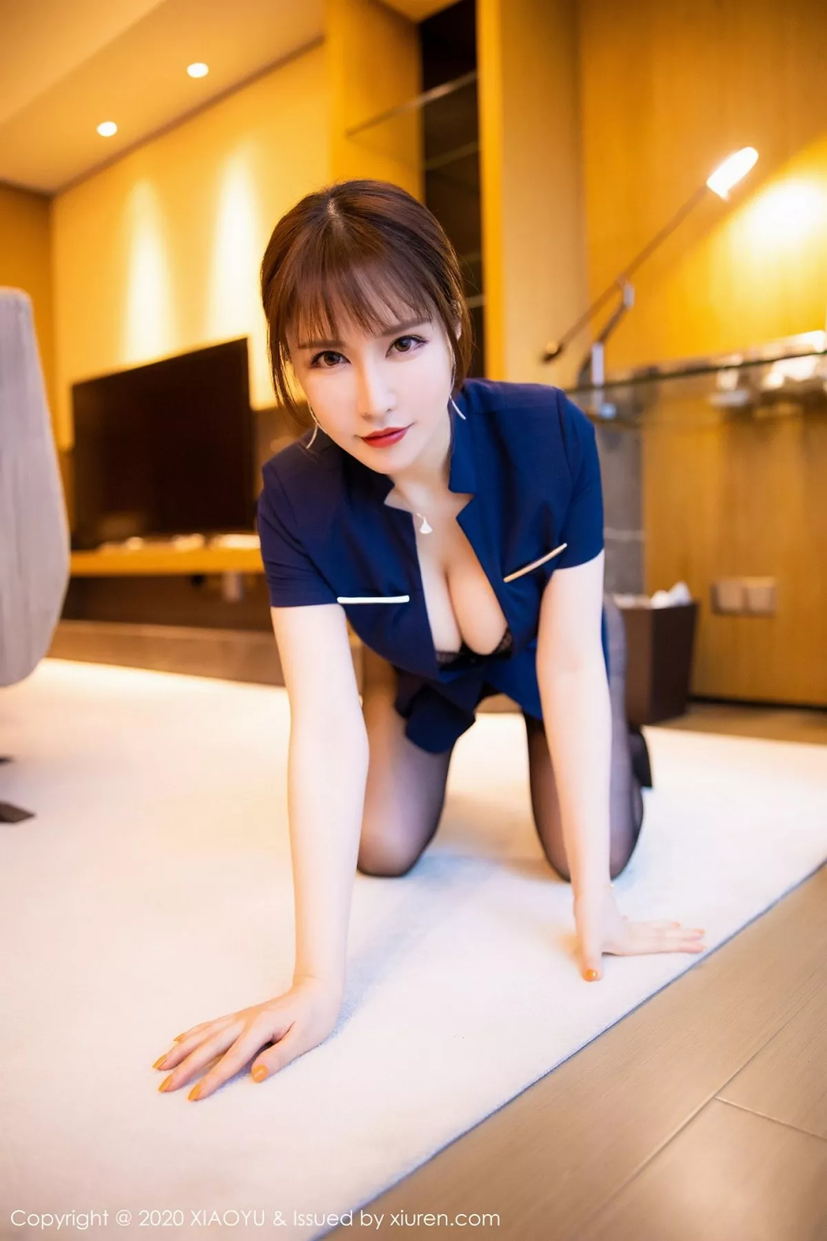 秀人集.com_[XiaoYu画语界]Vol.350_嫩模夏小雅私房职业制服配无内黑丝裤袜秀翘臀美腿诱惑写真66P