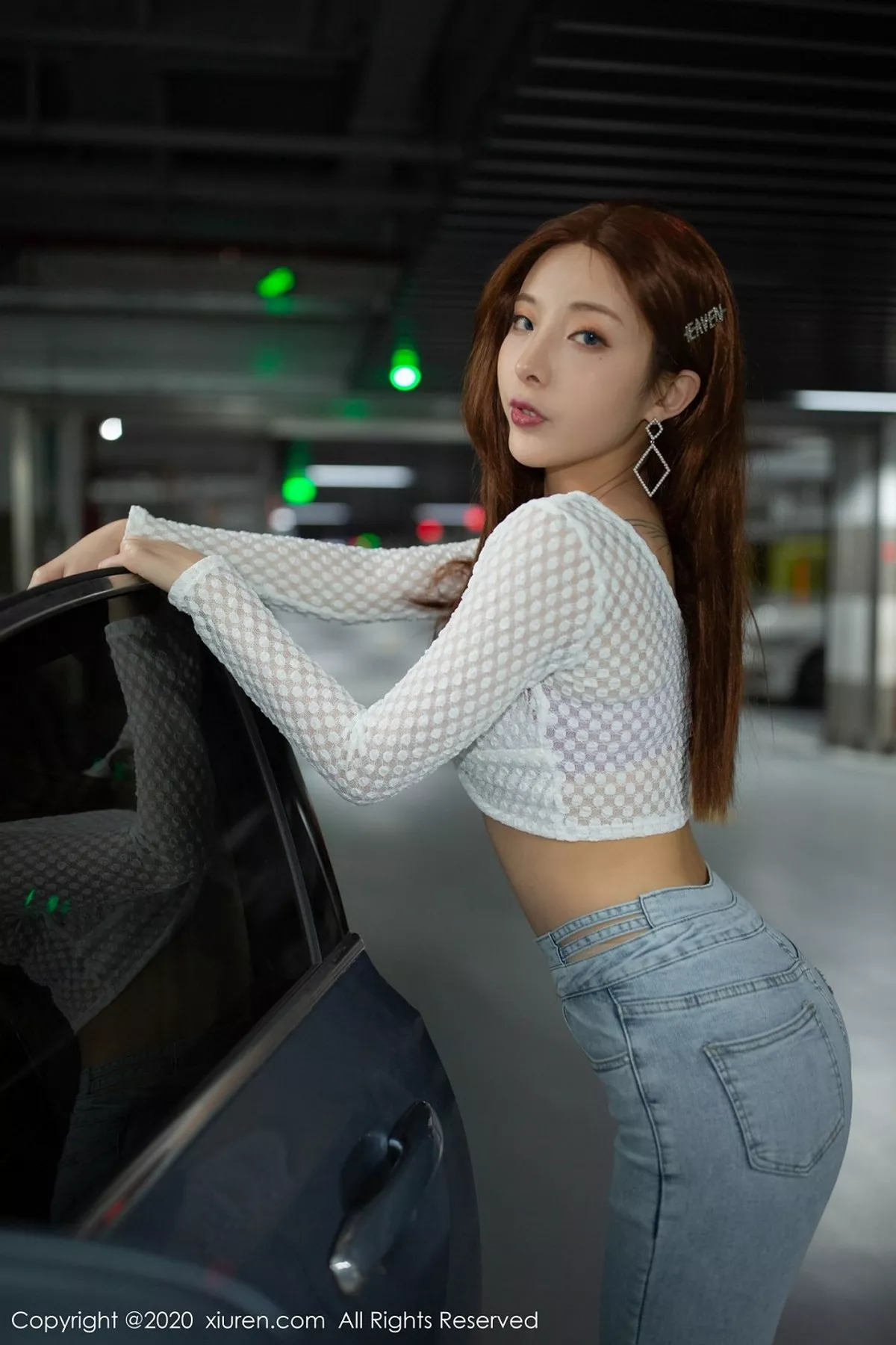 秀人集.com_[XiuRen秀人网]No.2374_嫩模陈小喵停车场车拍主题脱牛仔裤露性感蕾丝内衣诱惑写真65P