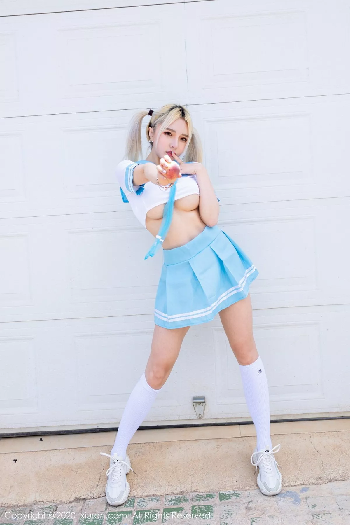 秀人集.com_[XiuRen秀人网]No.2371_嫩模淼淼小姐姐呀大理旅拍私房床上性感透视内衣撩人诱惑写真43P