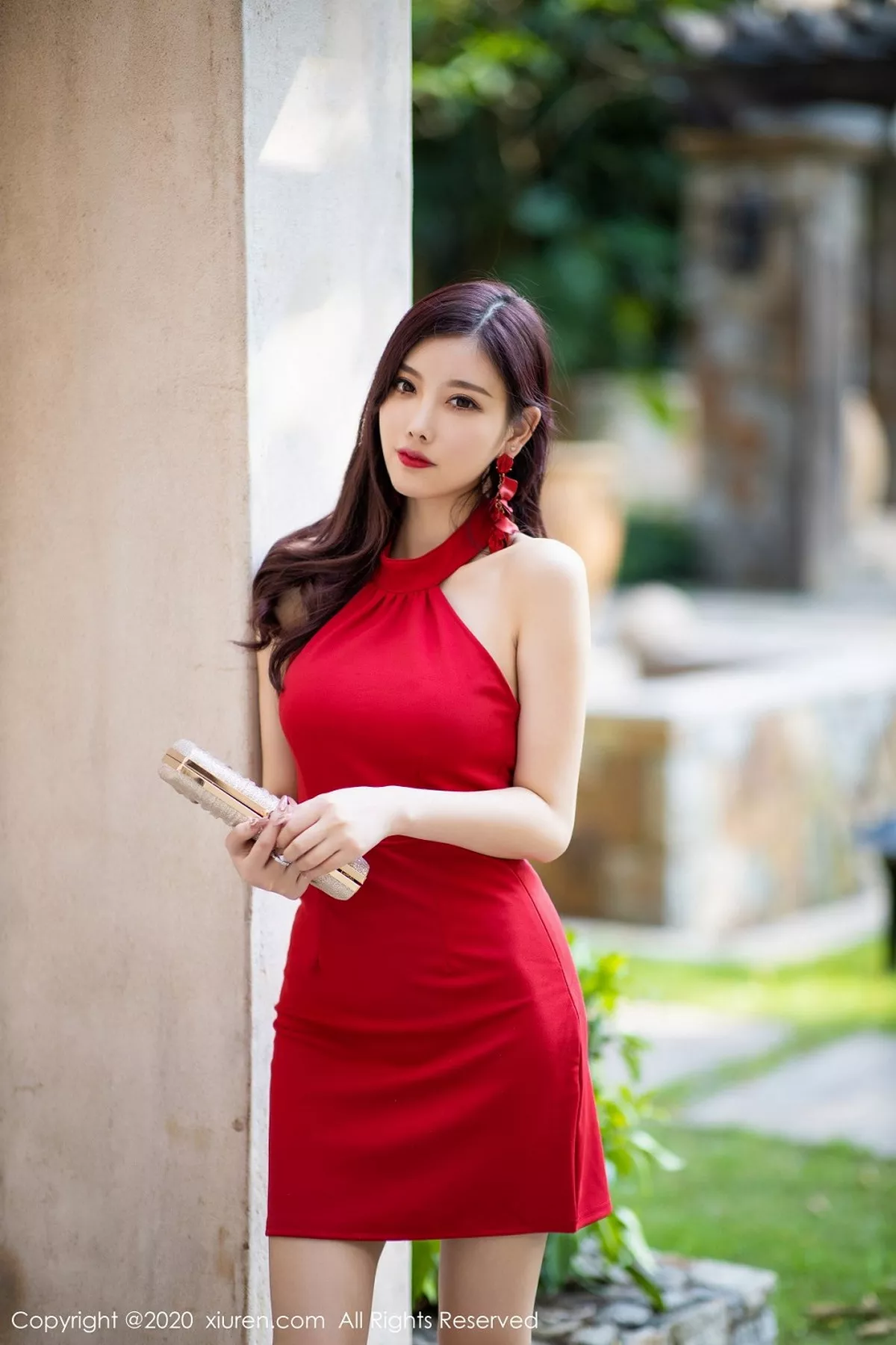 秀人集.com_[XiuRen秀人网]No.2373_女神杨晨晨sugar性感露背猩红吊裙秀白嫩肌肤撩人诱惑写真54P