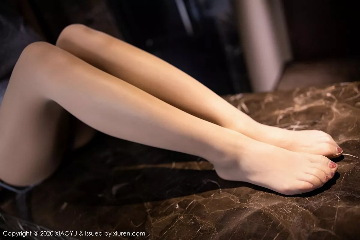 秀人集.com_[XiaoYu画语界]Vol.336_嫩模何嘉颖私房露背连身裙配肉丝裤袜秀翘臀诱惑写真82P