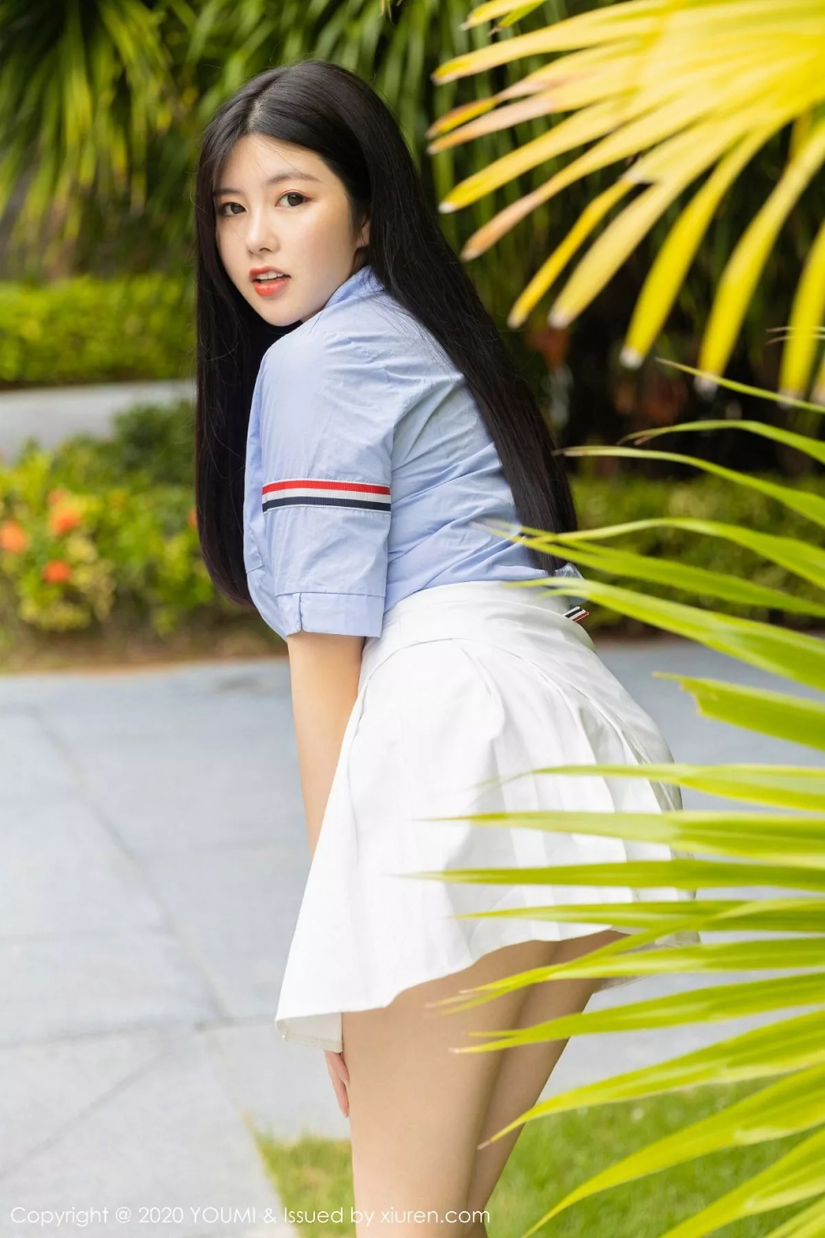 秀人集.com_[YouMi尤蜜荟]Vol.513_女神娜露Selena三亚旅拍清纯校园风半脱露完美身材诱惑写真63P