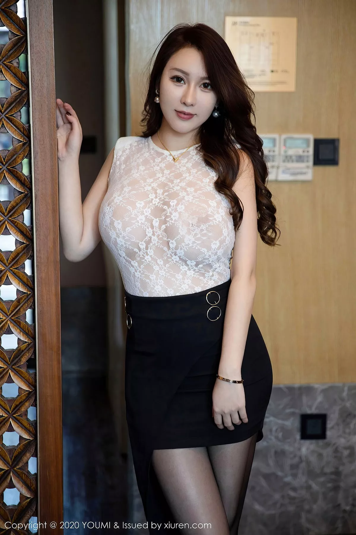 秀人集.com_[YouMi尤蜜荟]Vol.520_女神Egg-尤妮丝西双版纳旅拍精致镂空内衣秀豪乳诱惑写真52P