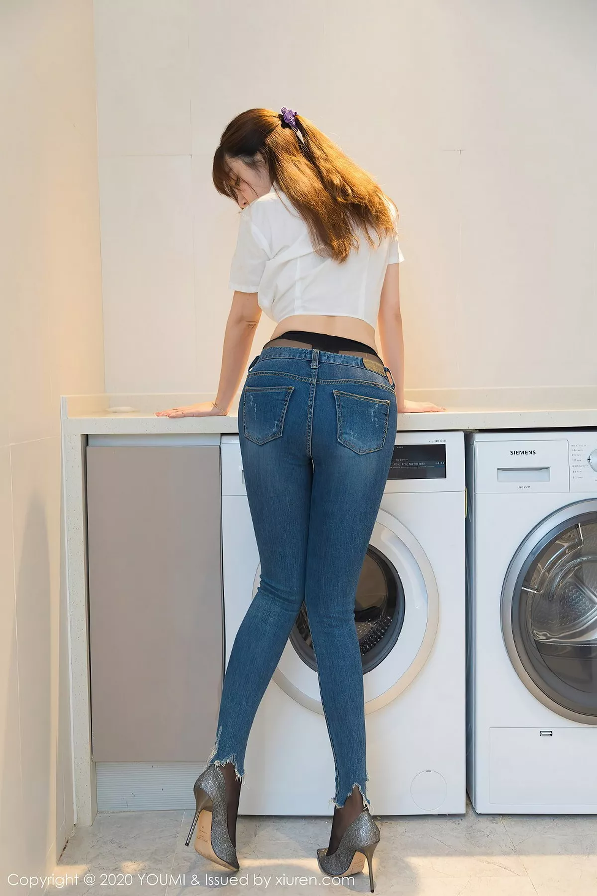 秀人集.com_[YouMi尤蜜荟]Vol.522_女神王雨纯经典白衬衫主题私房脱牛仔裤露黑丝裤袜魅惑写真90P