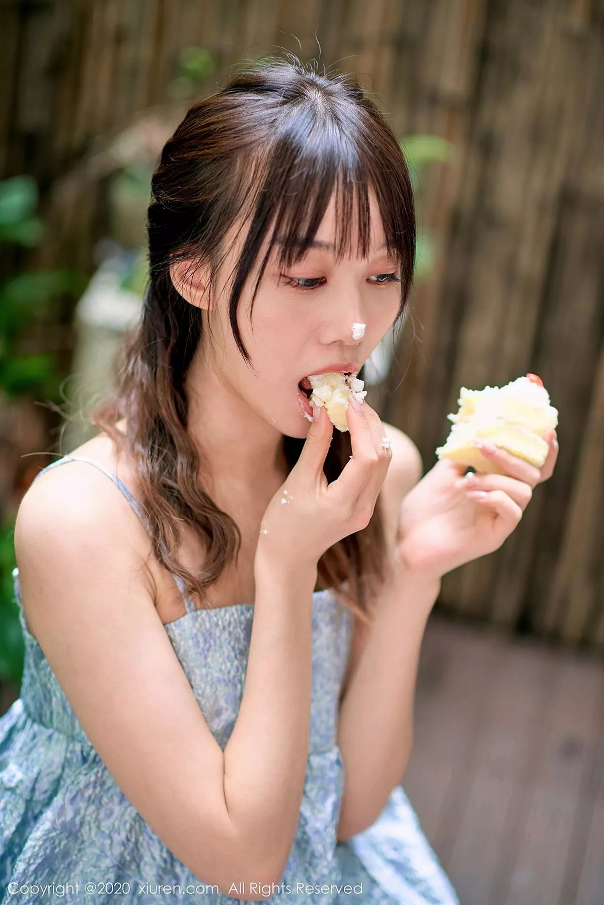 秀人集.com_[XiuRen秀人网]No.2533_新人模特尤其足控福利主题私房吊带连身裙秀美腿玉足性感写真118P