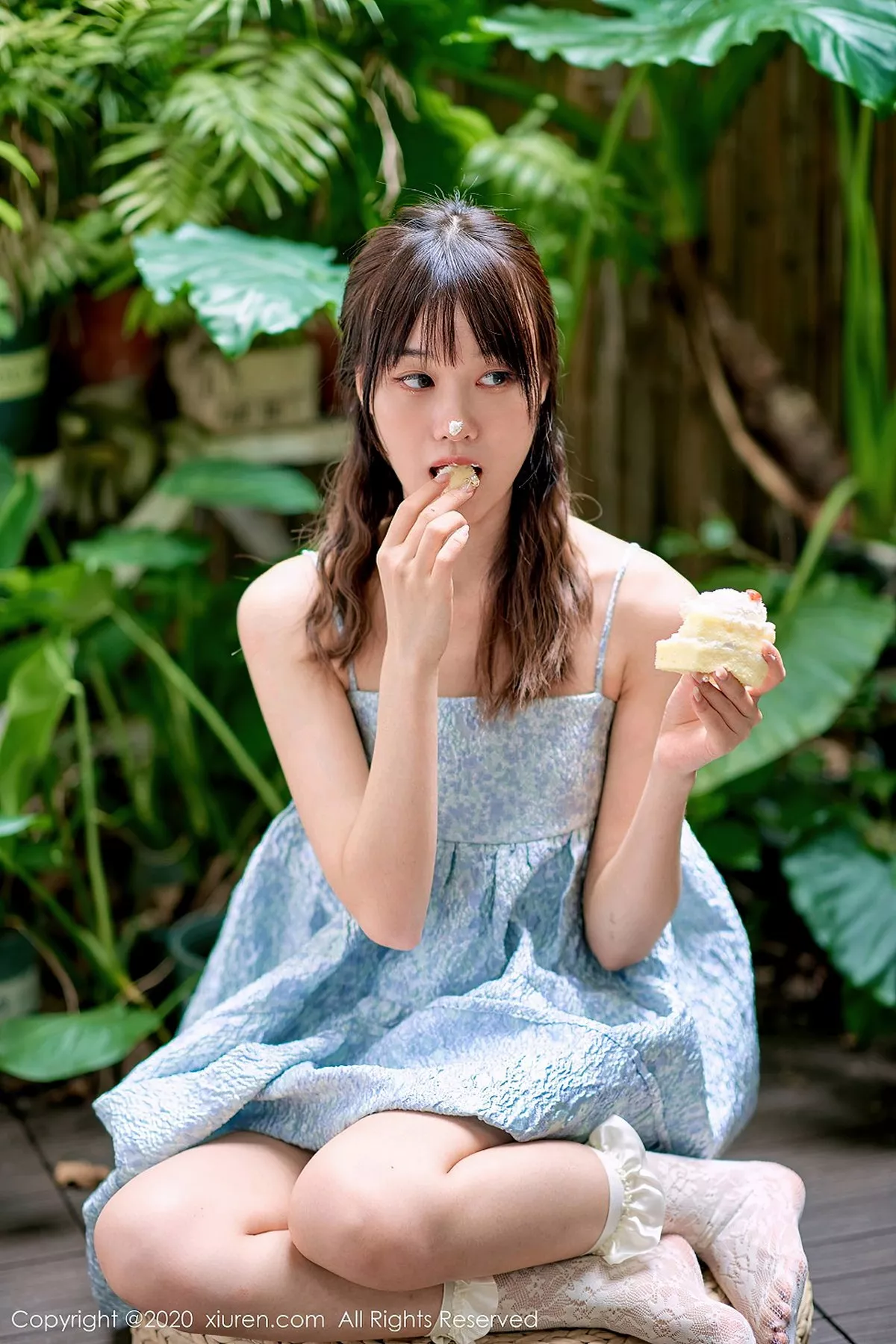 秀人集.com_[XiuRen秀人网]No.2533_新人模特尤其足控福利主题私房吊带连身裙秀美腿玉足性感写真118P