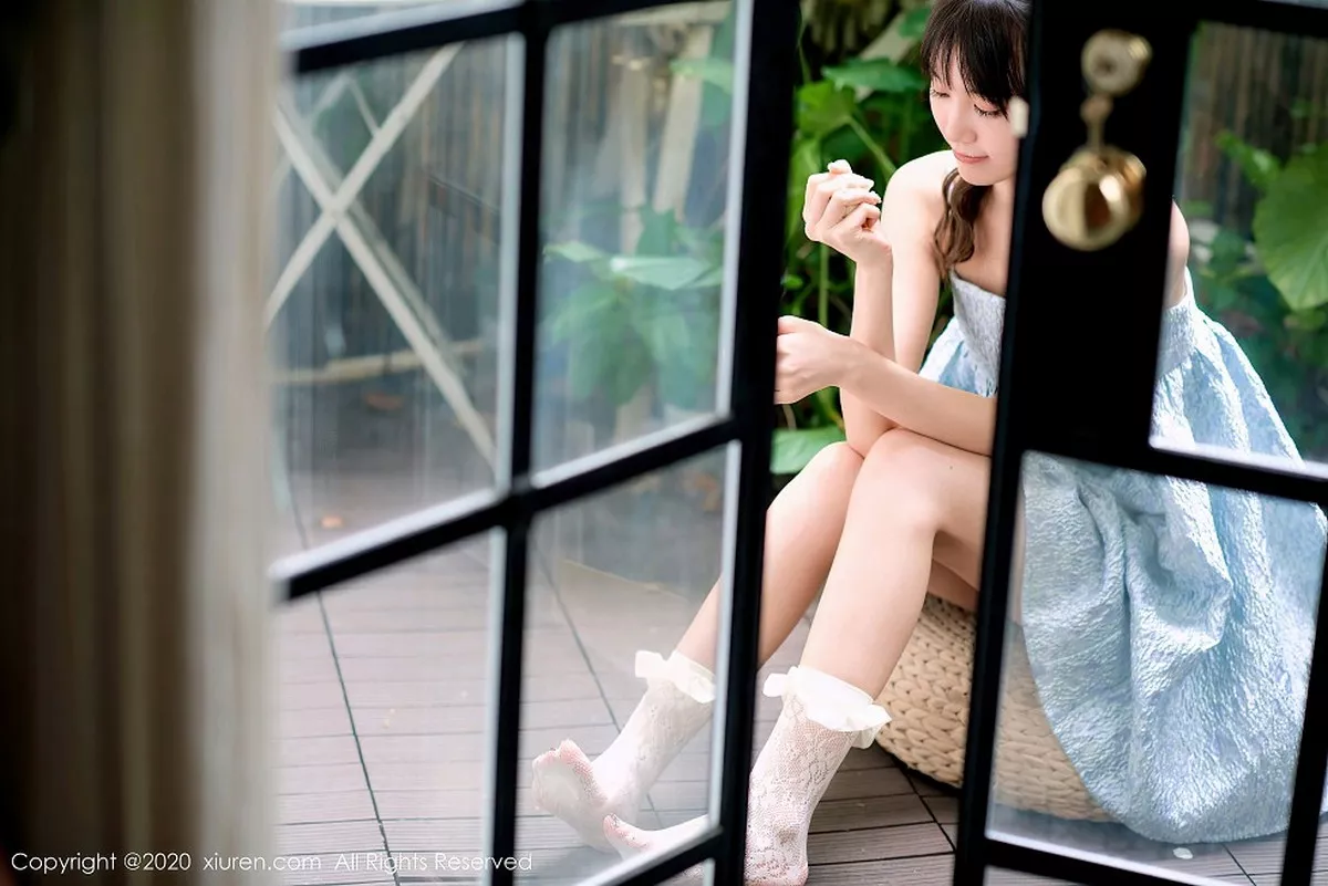 秀人集.com_[XiuRen秀人网]No.2533_新人模特尤其足控福利主题私房吊带连身裙秀美腿玉足性感写真118P