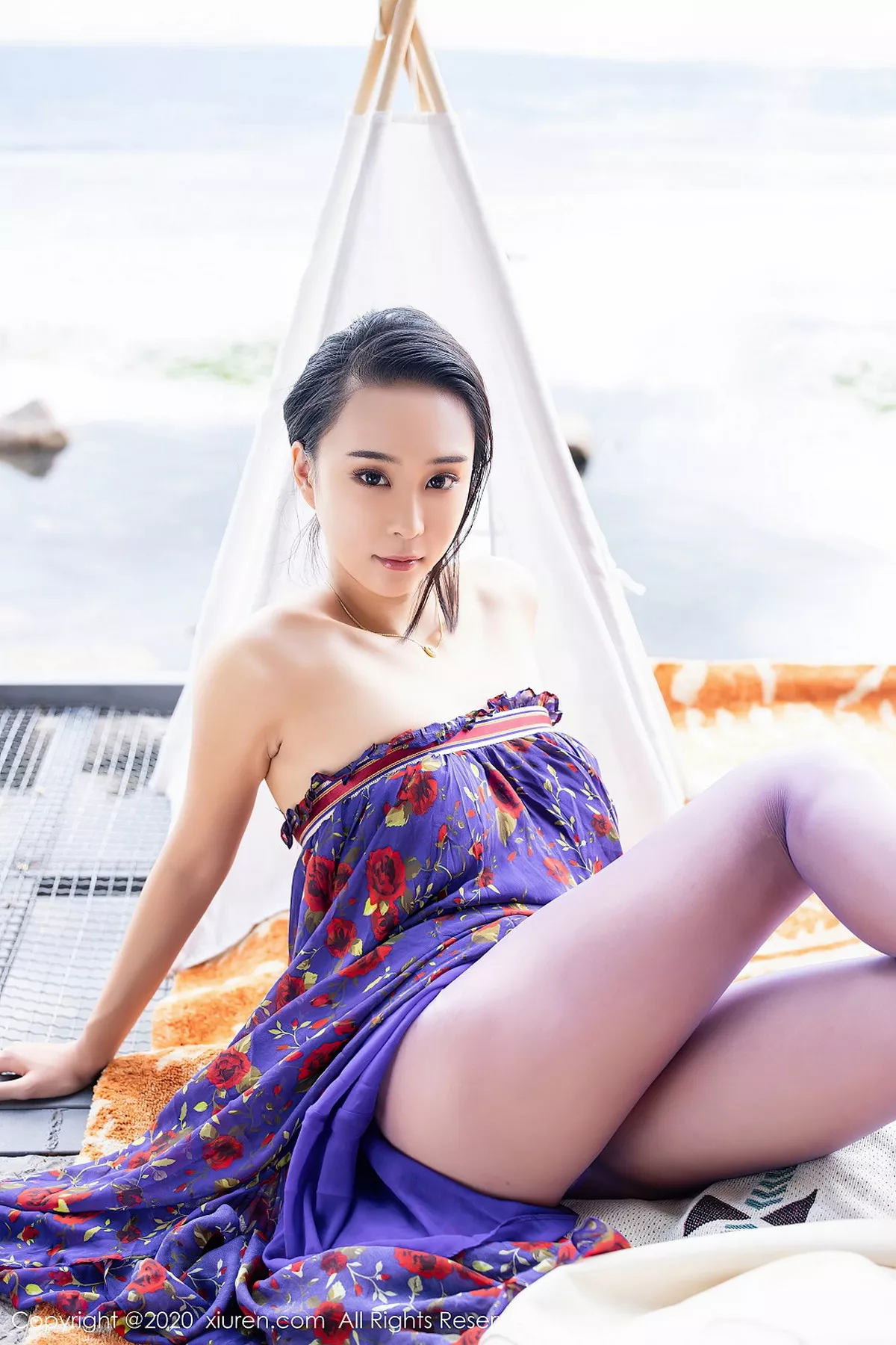 秀人集.com_[XiuRen秀人网]No.2544_嫩模蓝夏Akasha户外紫色花衣配紫丝裤袜秀美腿玉足诱惑写真49P