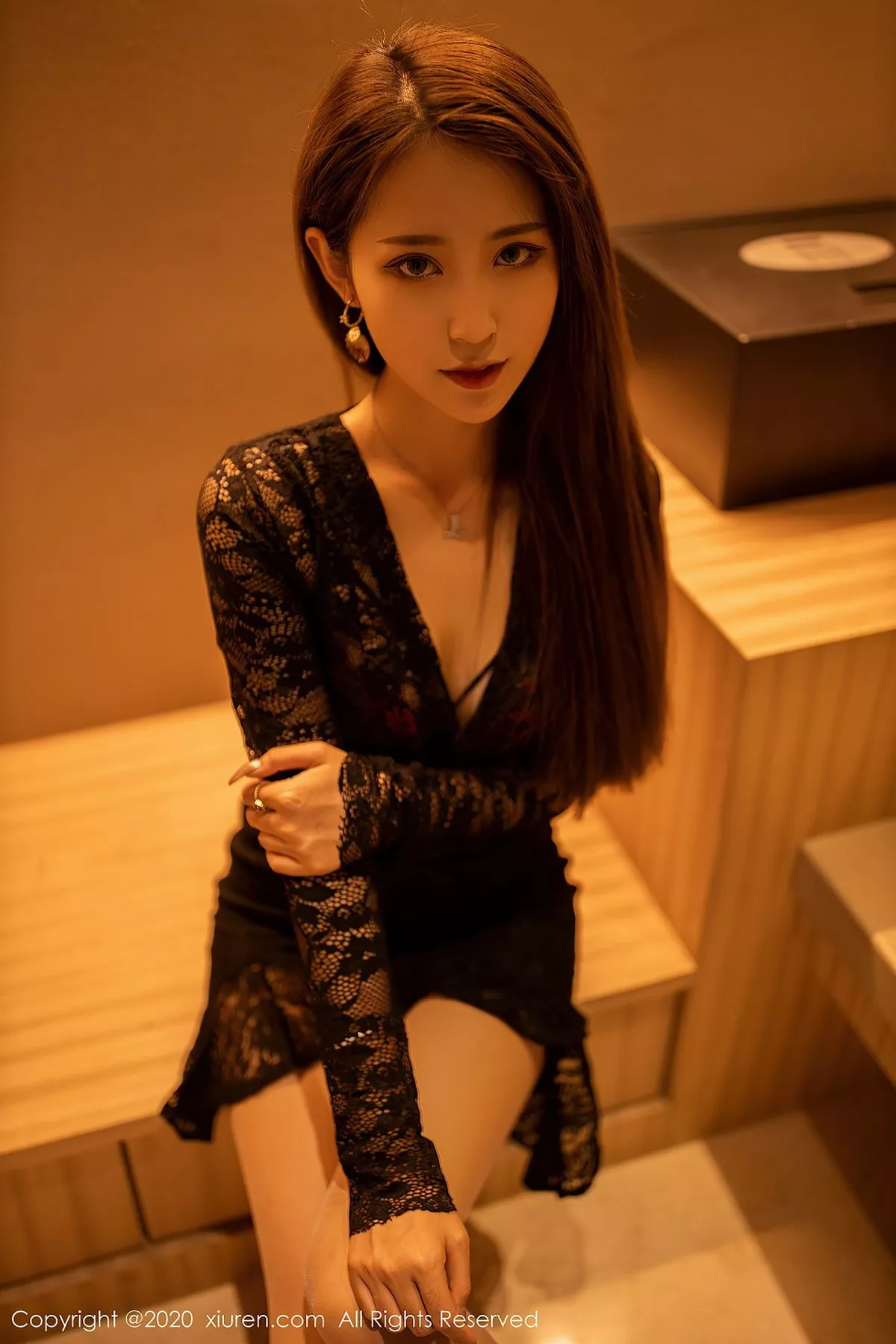 秀人集.com_[XiuRen秀人网]No.2576_丽质模特周慕汐fairy私房脱镂空吊裙露性感内衣肉丝裤袜诱惑写真45P