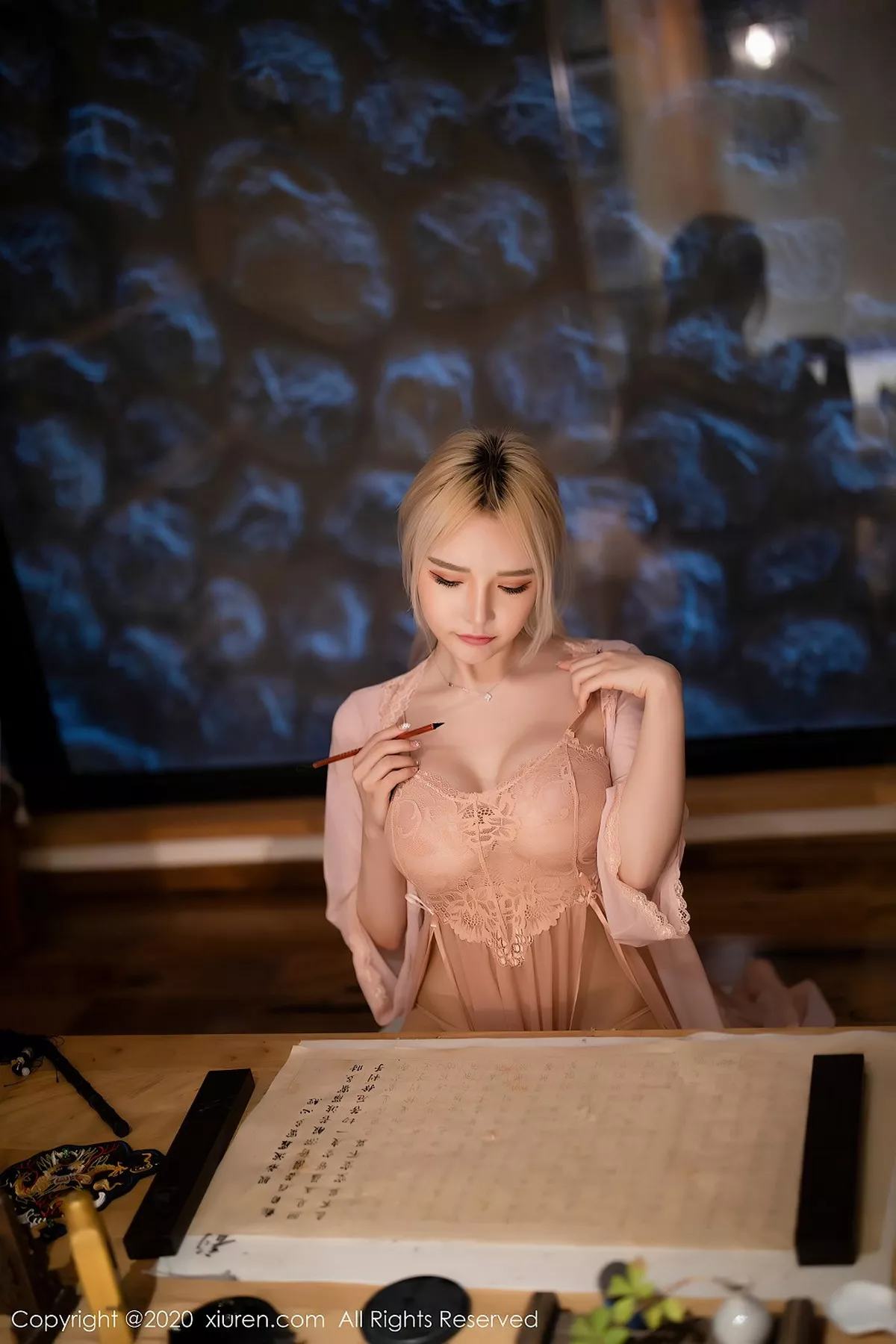 秀人集.com_[XiuRen秀人网]No.2585_嫩模淼淼小姐姐呀私房粉色薄纱裙透视秀火辣身材极致诱惑写真36P