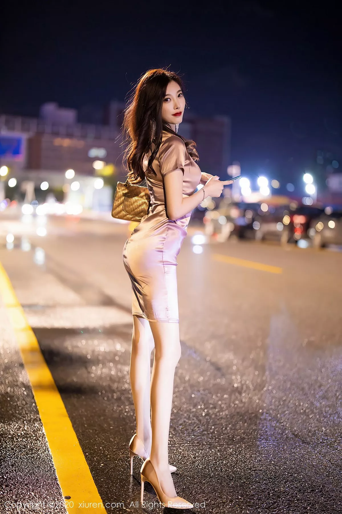 秀人集.com_[XiuRen秀人网]No.2587_女神杨晨晨sugar香槟色吊裙半撩露超薄肉丝裤袜秀翘臀诱惑写真88P