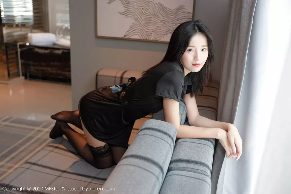 秀人集.com_[MFStar模范学院]Vol.375_嫩模仓井优香私房黑色服饰配丁字裤黑色蕾丝袜魅惑写真66P