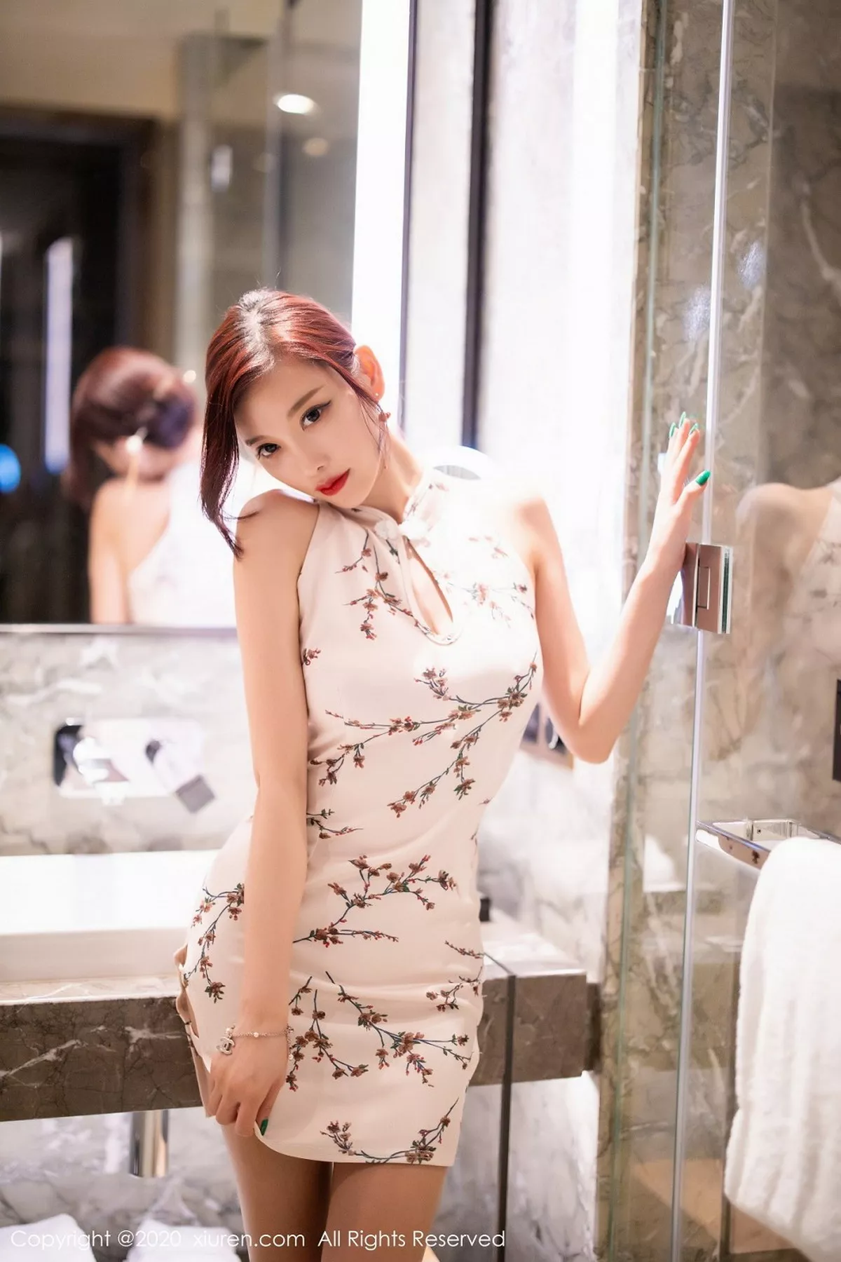 秀人集.com_[XiuRen秀人网]No.2487_女神杨晨晨sugar私房古韵旗袍配肉丝裤袜秀完美身材诱惑写真102P