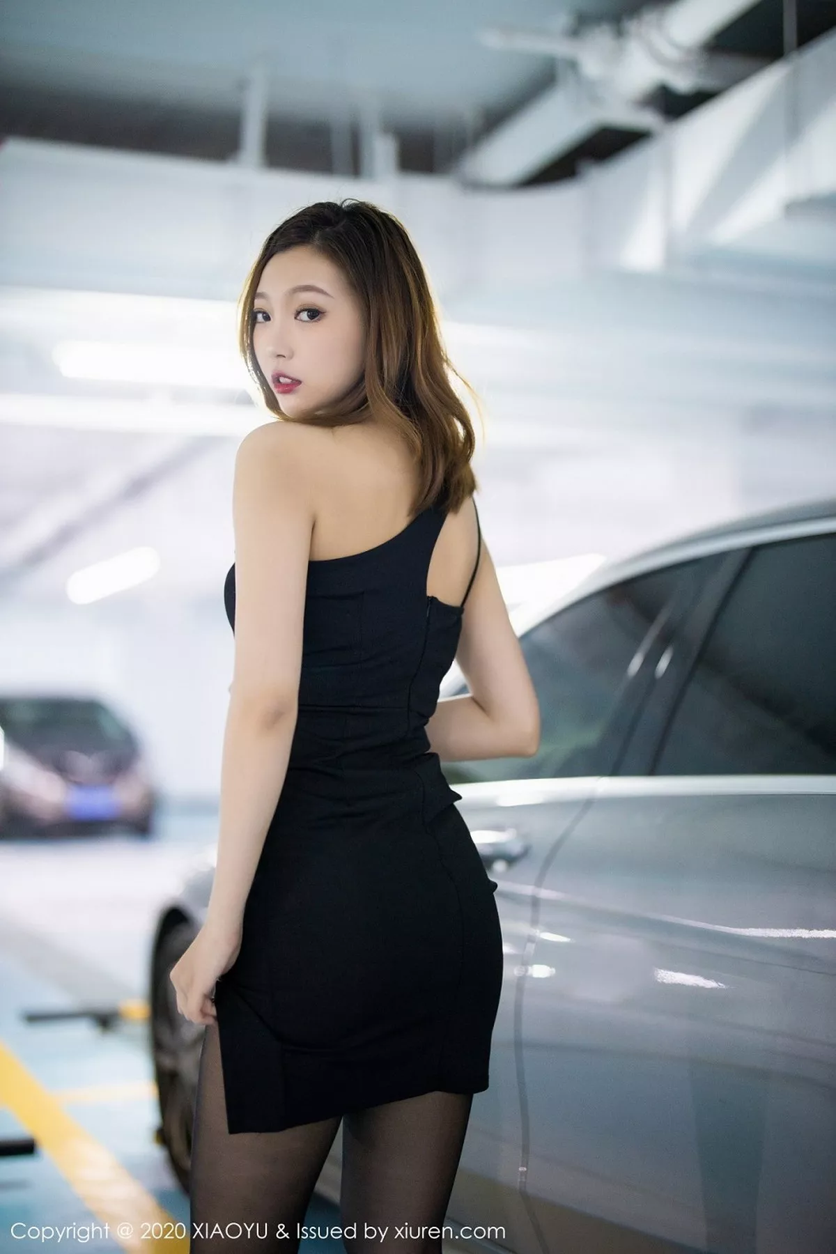 秀人集.com_[XiaoYu画语界]Vol.356_女神冯木木LRIS绚丽光影时尚车拍主题无内黑丝裤袜诱惑写真110P