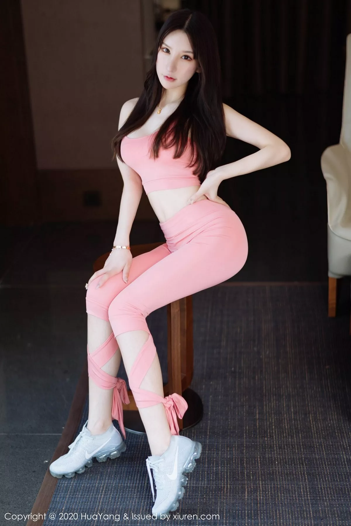 秀人集.com_[HuaYang花漾]Vol.278_女神周于希Sandy三亚旅拍粉红色运动内衣秀完美身材诱惑写真62P