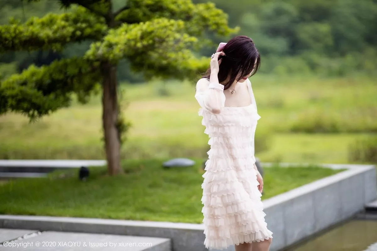 秀人集.com_[XiaoYu画语界]Vol.358_女神杨晨晨sugar阳朔旅拍粉色运动内衣秀魔鬼身材诱惑写真70P