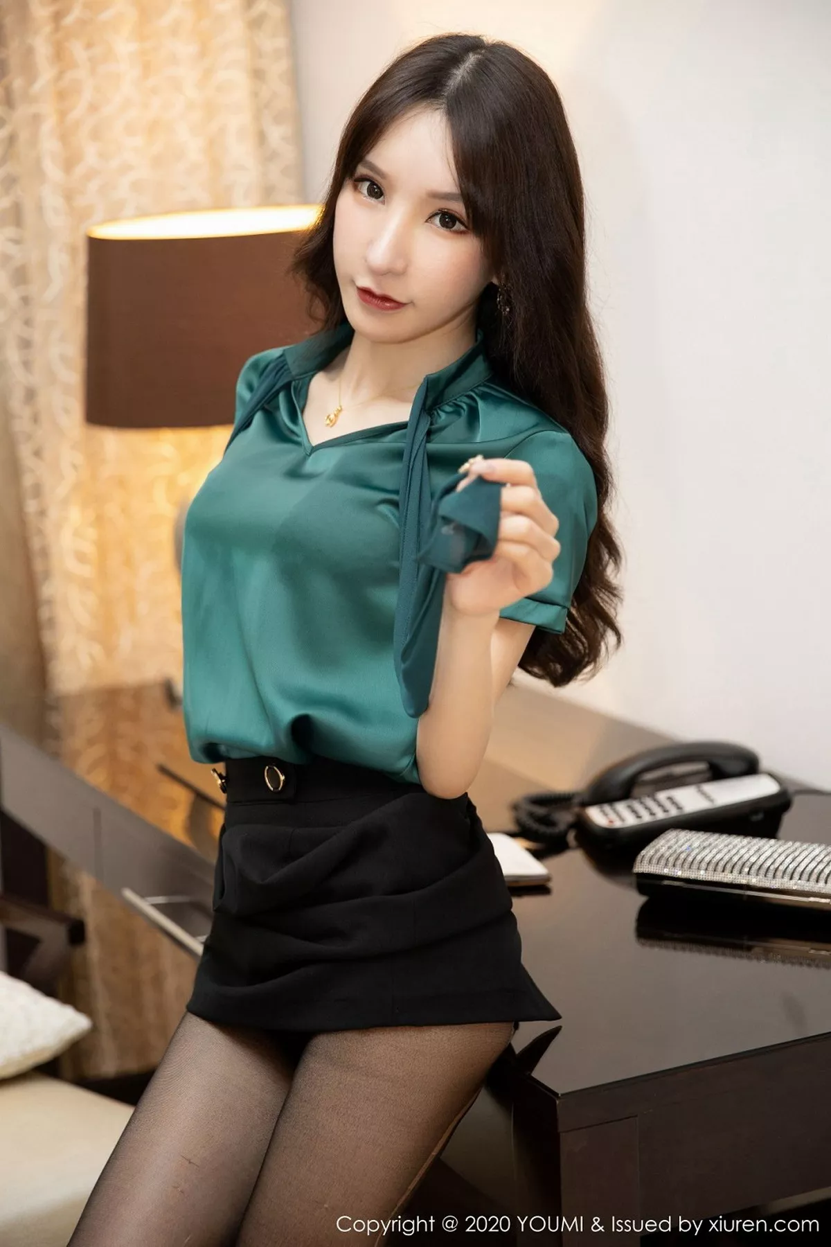 秀人集.com_[YouMi尤蜜荟]Vol.519_女神周于希Sandy三亚旅拍魅惑黑色内衣配黑丝裤袜极致诱惑写真64P