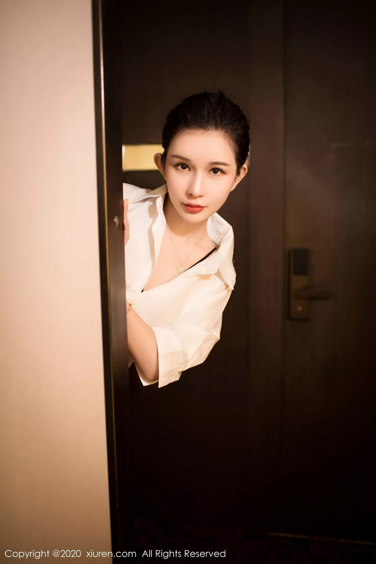 秀人集.com_[XiuRen秀人网]No.2684_女神张雨萌私房浴缸性感真空白色衬衫湿身秀惹火身材诱惑写真46P