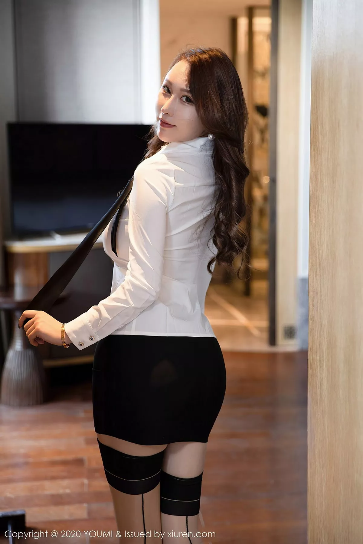 秀人集.com_[YouMi尤蜜荟]Vol.535_女神Egg-尤妮丝西双版纳旅拍私人管家主题丰满身材诱惑写真67P