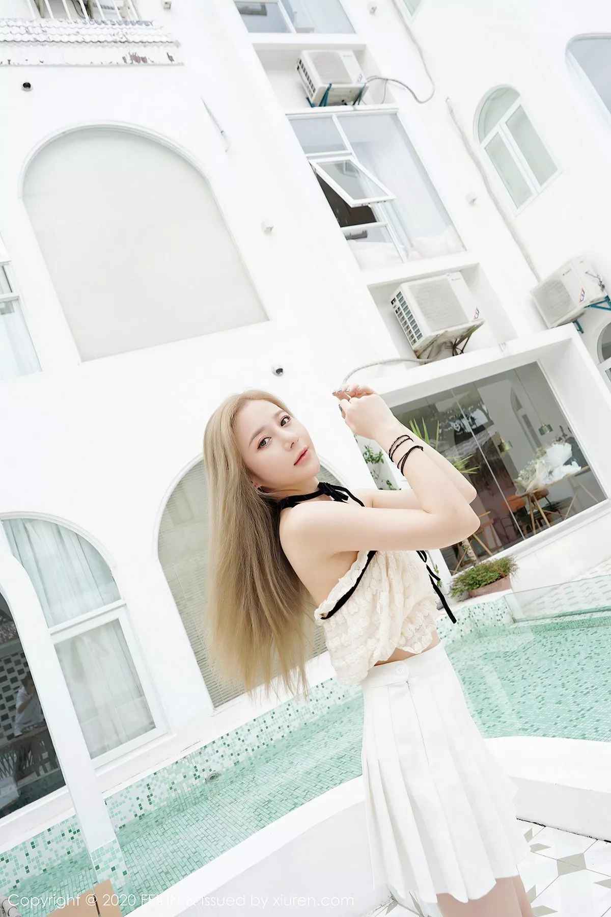 秀人集.com_[FeiLin嗲囡囡]VOL.344_新人模特鱼子酱Fish清秀仙美吊裙半脱露蕾丝内衣诱惑写真54P