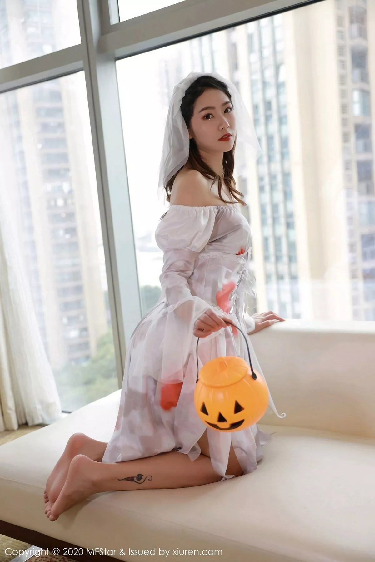 秀人集.com_[MFStar模范学院]Vol.408_嫩模方子萱万圣节鬼新娘主题撩裙露蕾丝内裤诱惑写真61P