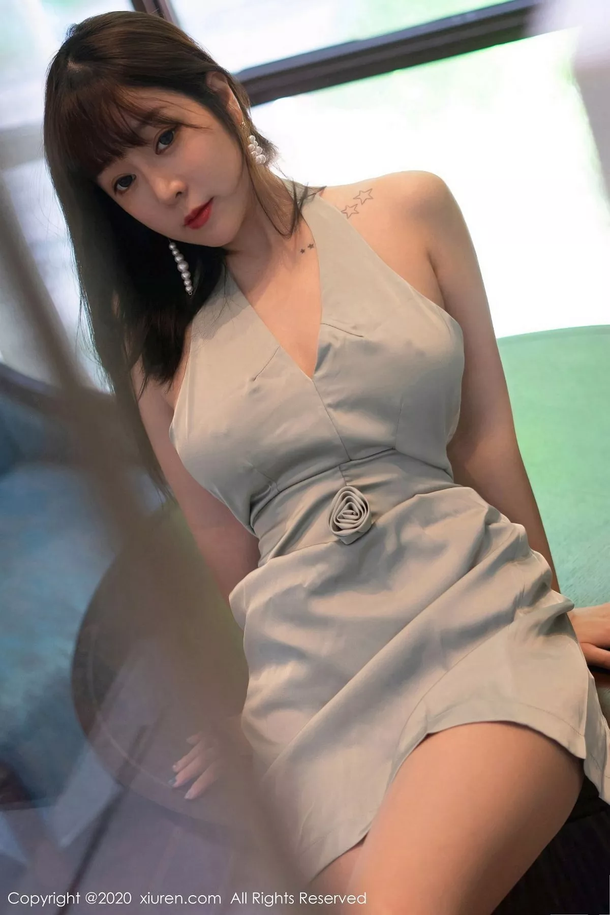 秀人集.com_[XiuRen秀人网]No.2740_女神王雨纯私房典雅吊裙配朦胧肉丝袜秀翘臀美腿销魂诱惑写真50P