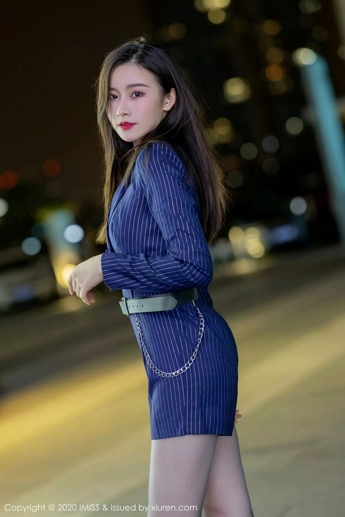 秀人集.com_[IMISS爱蜜社]Vol.522_新人模特Sia私房黑色束身内衣配吊带黑丝袜极致魅惑写真77P