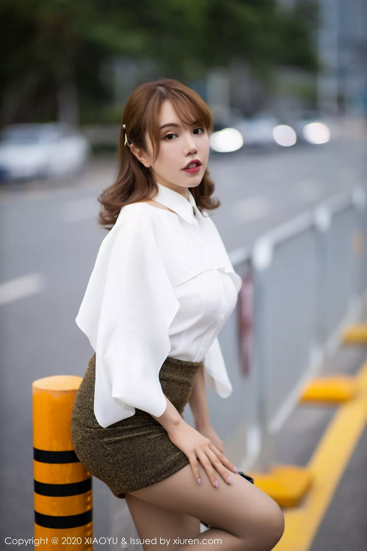 秀人集.com_[XiaoYu画语界]Vol.382_女神黄乐然性感魅力车拍系列白衬衣配肉丝裤袜撩人诱惑写真112P