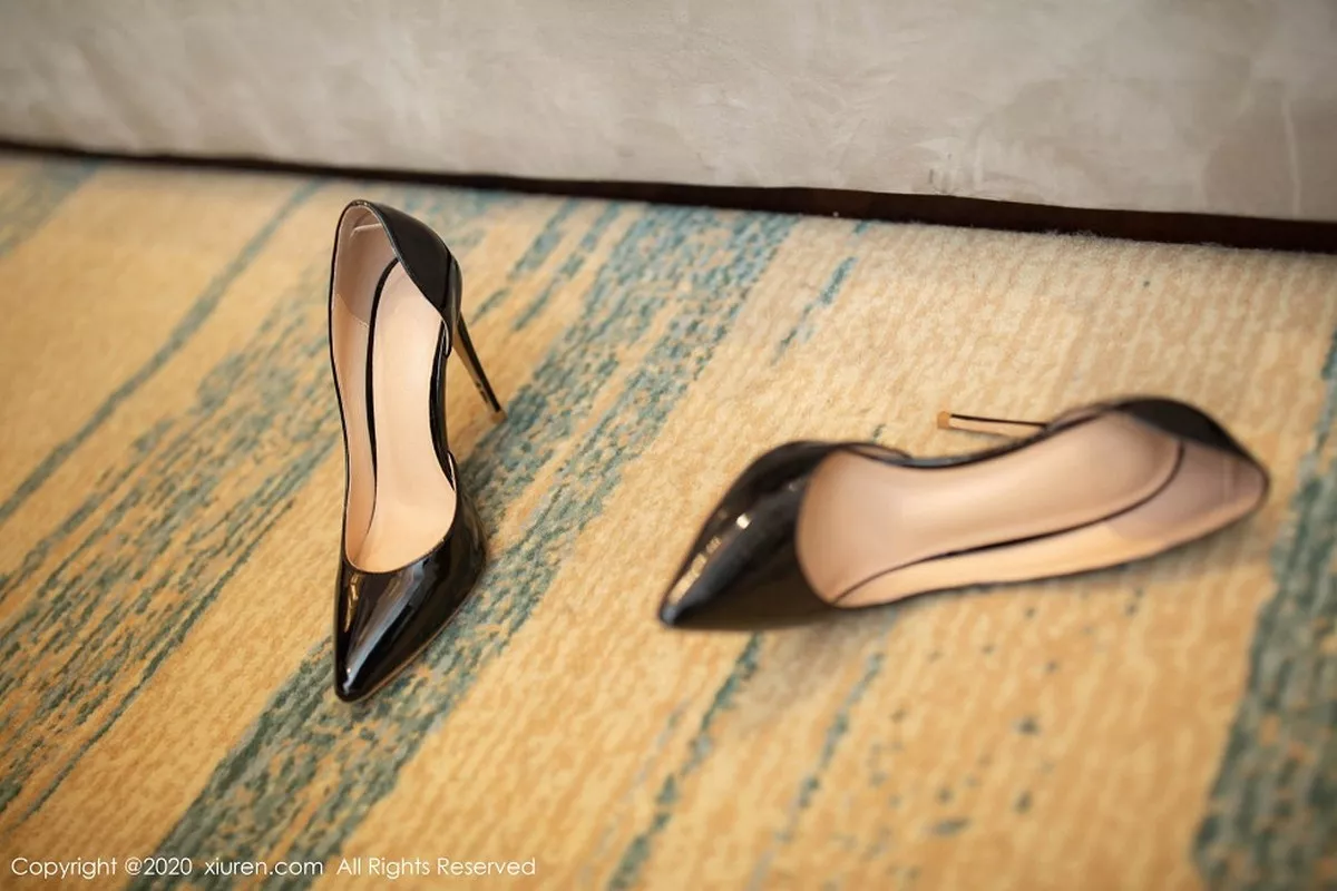 秀人集.com_[XiuRen秀人网]No.2647_嫩模陆萱萱剧情系列女友NTR主题性感内衣配黑丝裤袜诱惑写真95P