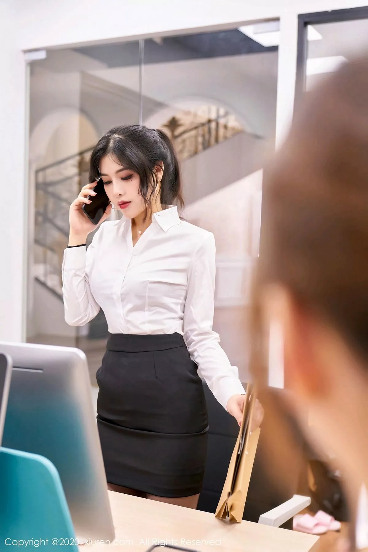 秀人集.com_[XiuRen秀人网]No.2768_嫩模韩静安经典秘书职业装主题半脱黑丝裤袜秀翘臀美腿诱惑写真47P