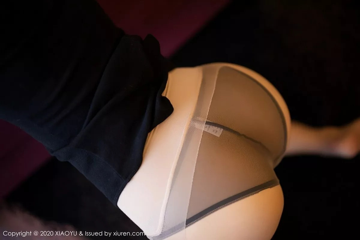 秀人集.com_[XiaoYu画语界]Vol.415_嫩模杨紫嫣Cynthia时尚街拍+私房透视内裤秀翘臀诱惑写真93P