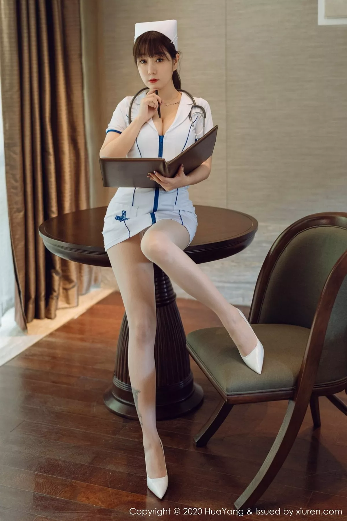 秀人集.com_[HuaYang花漾]Vol.330_女神王雨纯西双版纳旅拍性感护士装配开档肉丝裤袜撩人诱惑写真102P