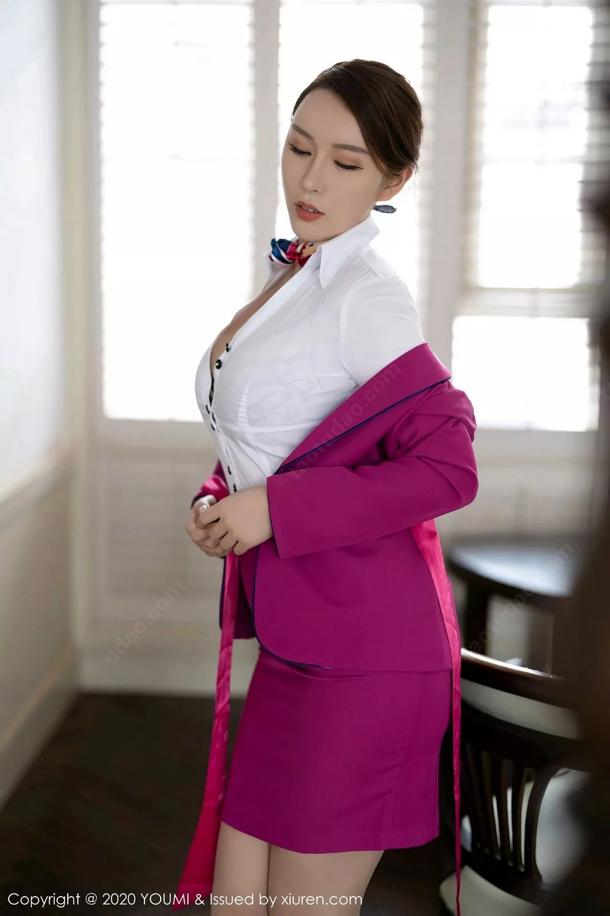 秀人集.com_[YouMi尤蜜荟]Vol.564_女神Egg-尤妮丝杭州旅拍空乘制服半脱露火辣身材极致诱惑写真83P