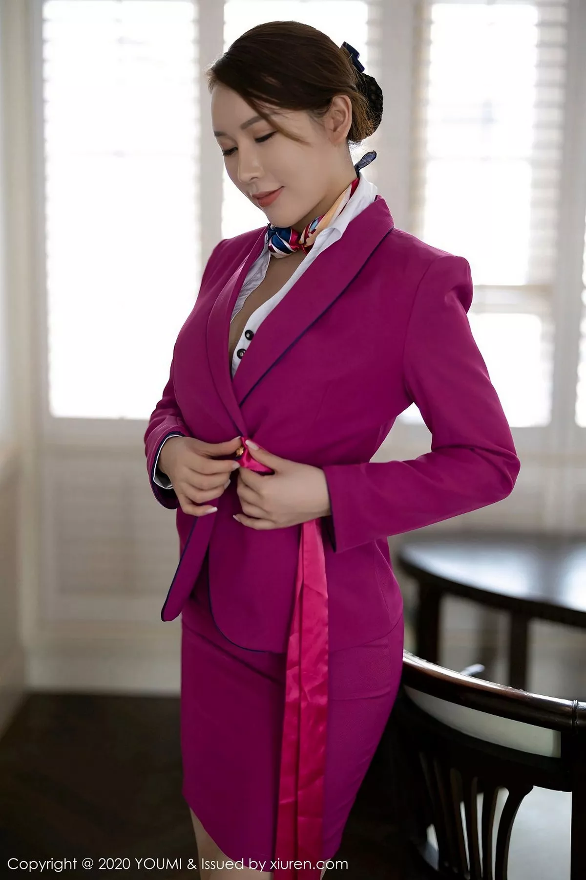 秀人集.com_[YouMi尤蜜荟]Vol.564_女神Egg-尤妮丝杭州旅拍空乘制服半脱露火辣身材极致诱惑写真83P