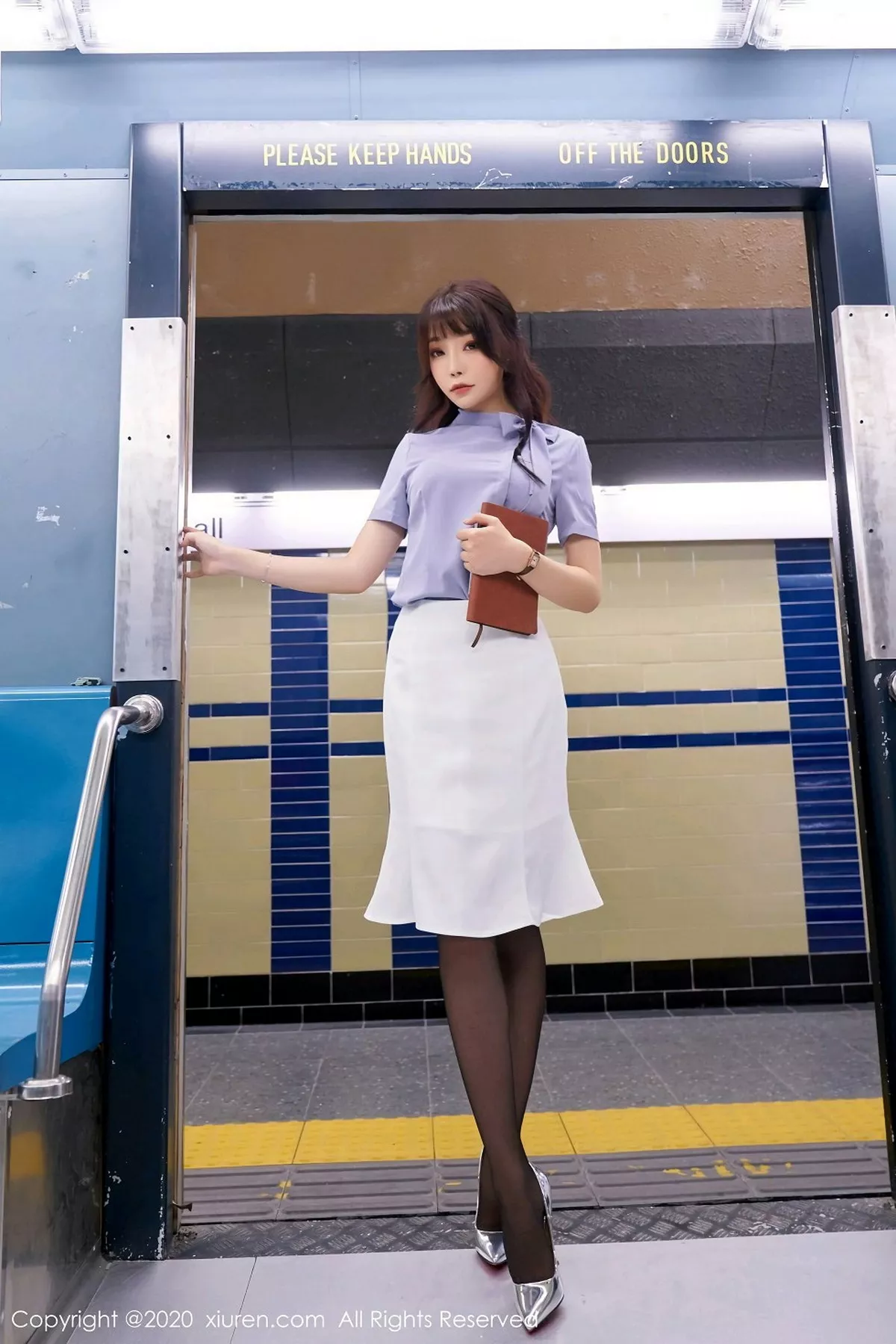 秀人集.com_[XiuRen秀人网]No.2834_女神芝芝Booty真实地铁场景剧情黑丝裤袜半脱露翘臀诱惑写真73P