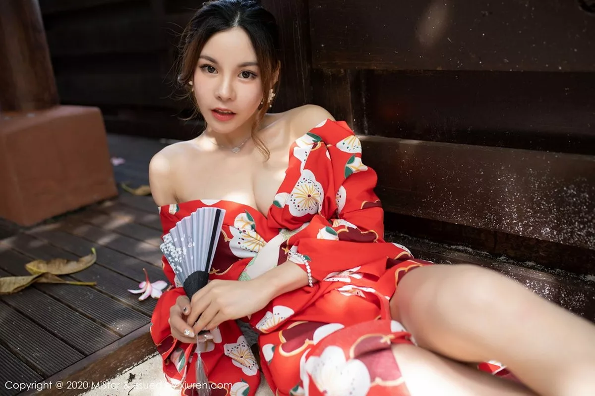 秀人集.com_[MiStar魅妍社]Vol.326_嫩模沈佳熹私房鲜艳红色和服半露酥胸白嫩美腿诱惑写真45P