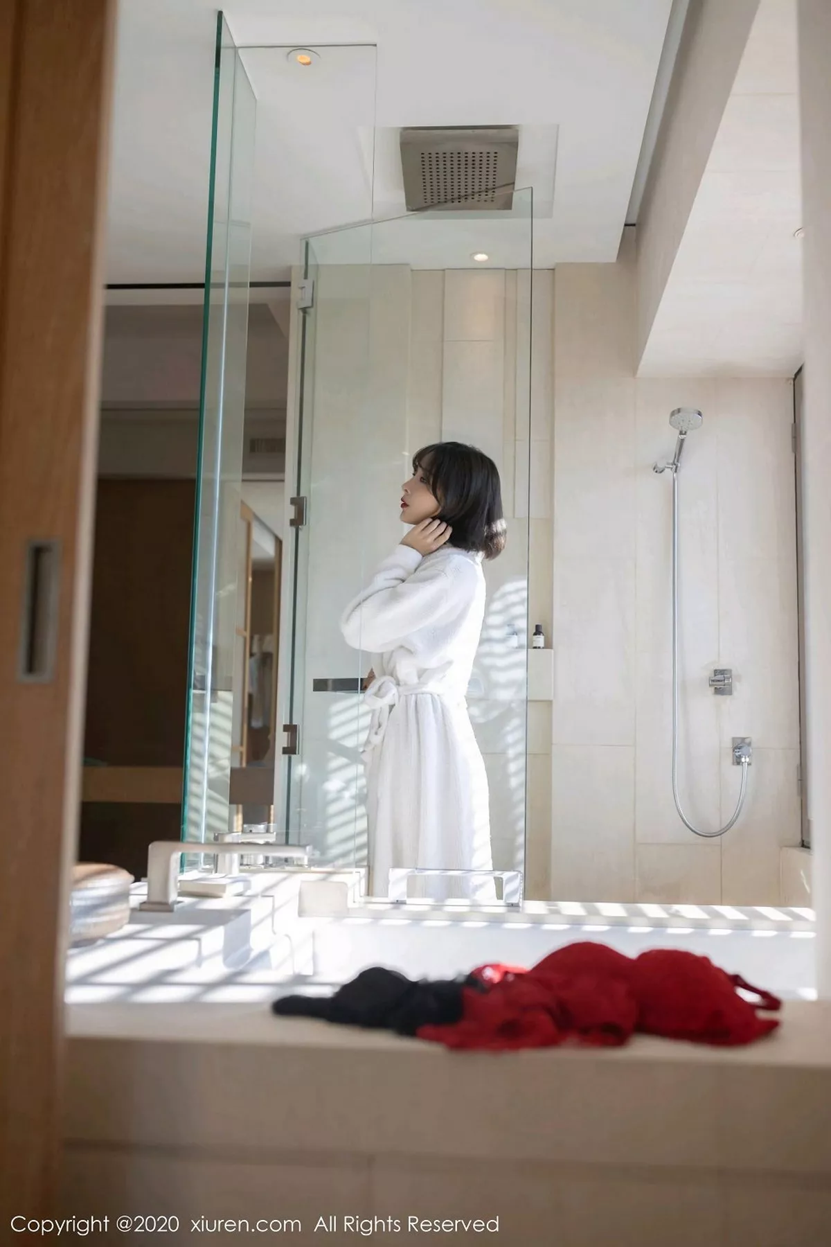 秀人集.com_[XiuRen秀人网]No.2876_嫩模陈小喵合租室友主题床上性感内衣配无内肉丝裤袜诱惑写真76P