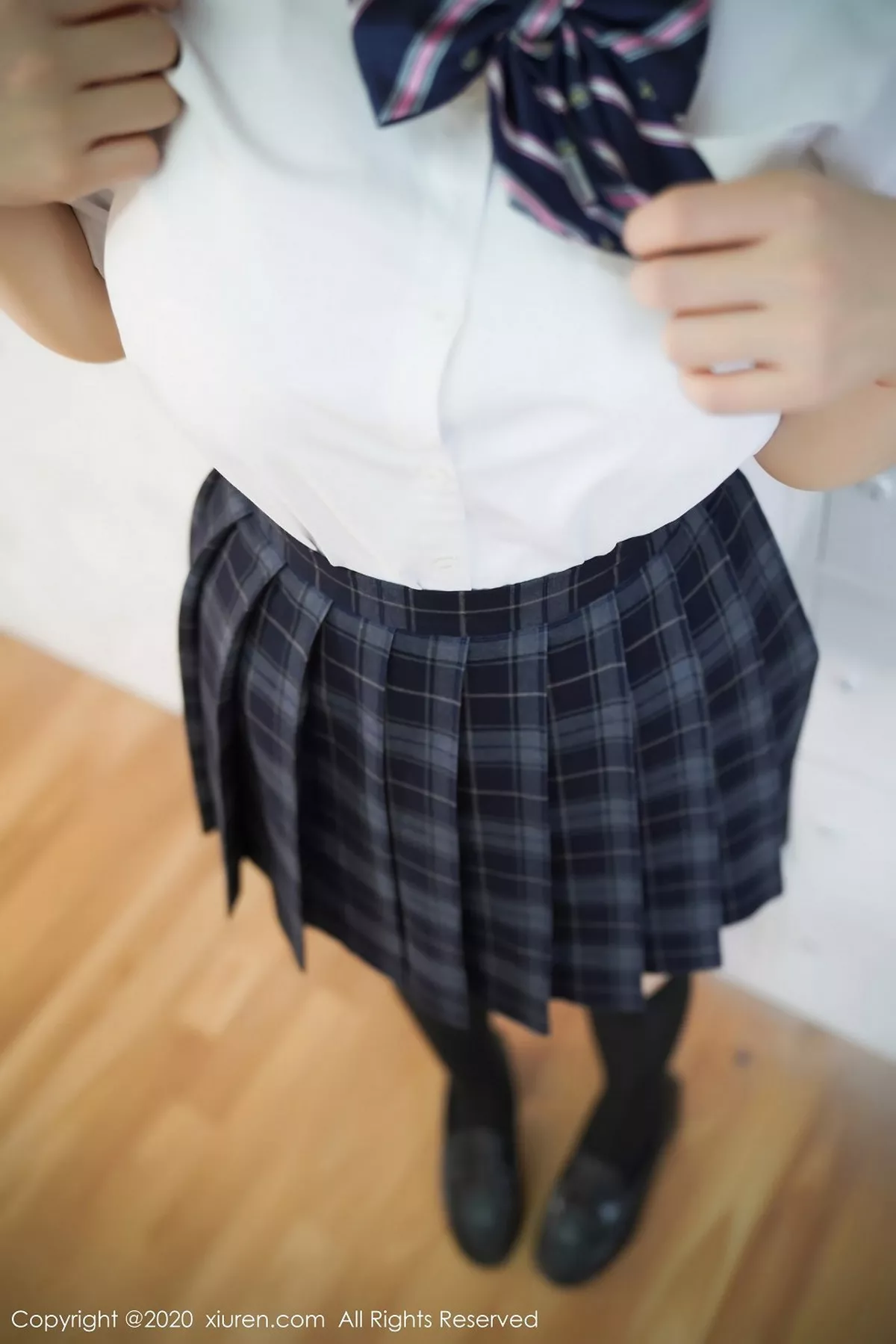 秀人集.com_[XiuRen秀人网]No.2776_模特合集果儿Victoria＆周大萌师生剧情主题迷情诱惑写真118P